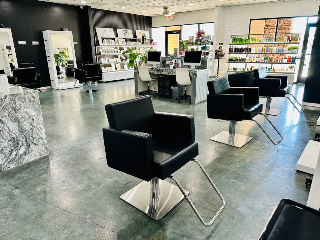 Salon Blonde Interior